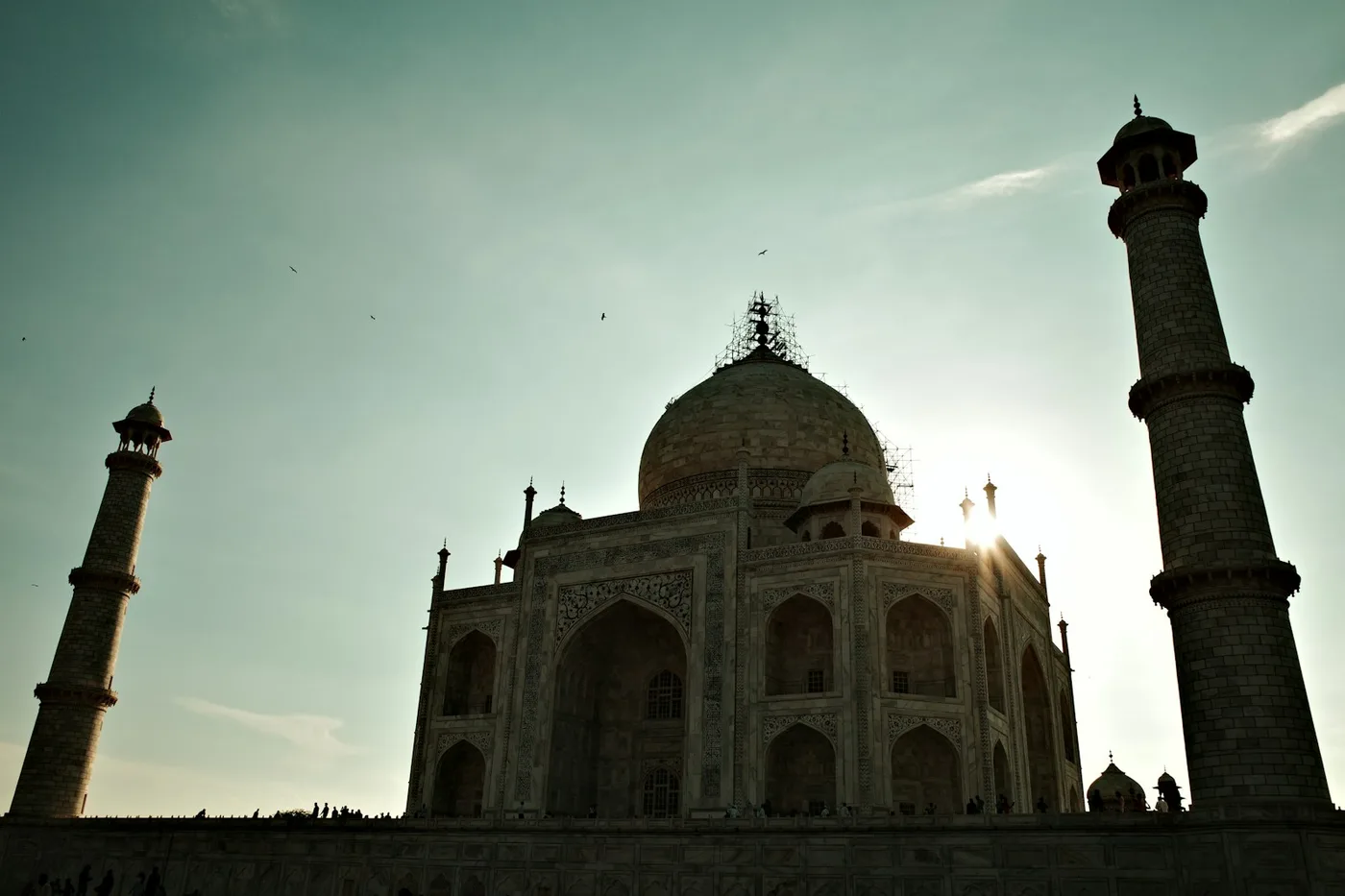 Taj Mahal sob céu claro